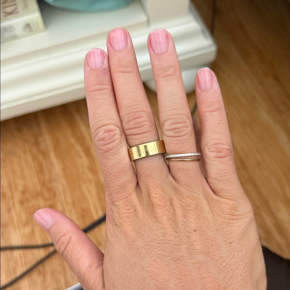 Oura Heritage Ring in Gold Finish - Picture 7 of 7
